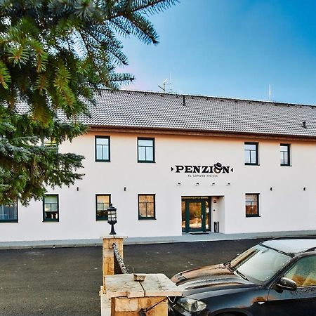 Penzion Al Capone Mnisek Mníšek pod Brdy Extérieur photo